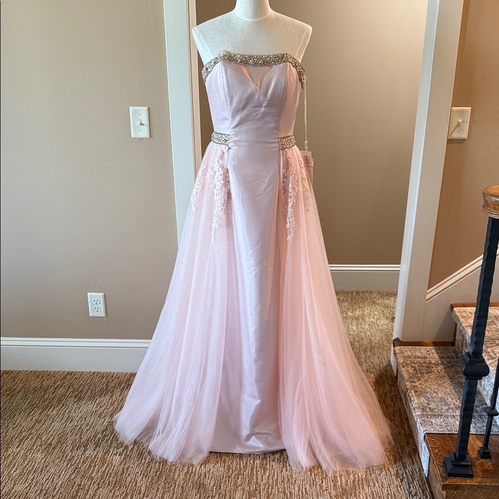 Elegant Pink Prom Dress with Gold Accents